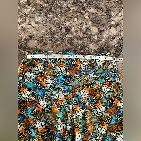 Lularoe Women’s One Size Leggings - Donald Duck Safari - NWOT - Disney - Picture 4 of 6